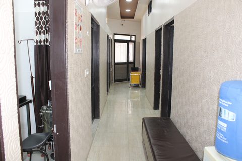 Raahat Nursing Home by Dr. Neettee Rana photo 7